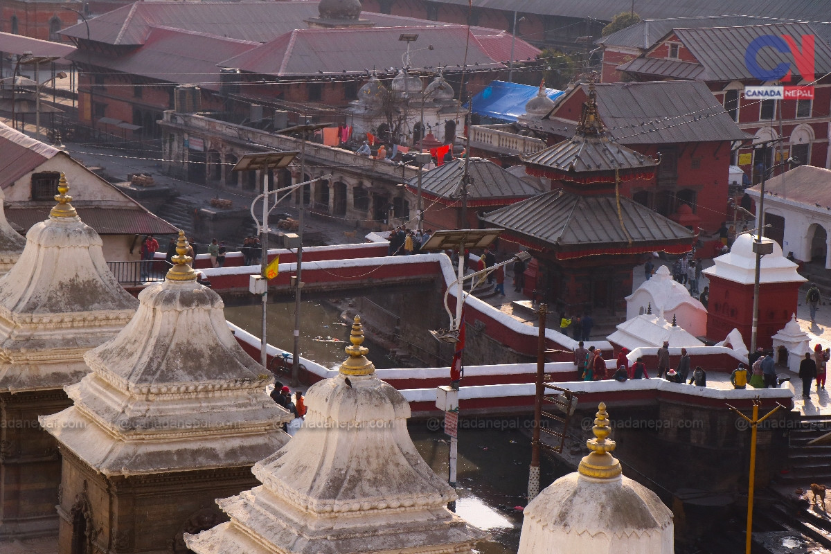 बिहान ३ बजेदेखि नै पशुपतिनाथका चारै ढोका खुला